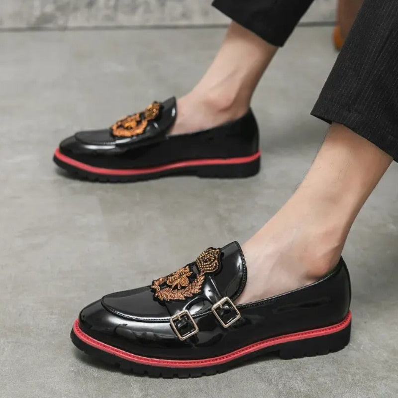 Embroidery Belt Buckle Decoration Slip-On Casual Shoes Low Heel Comfortable Classic Men Shoes