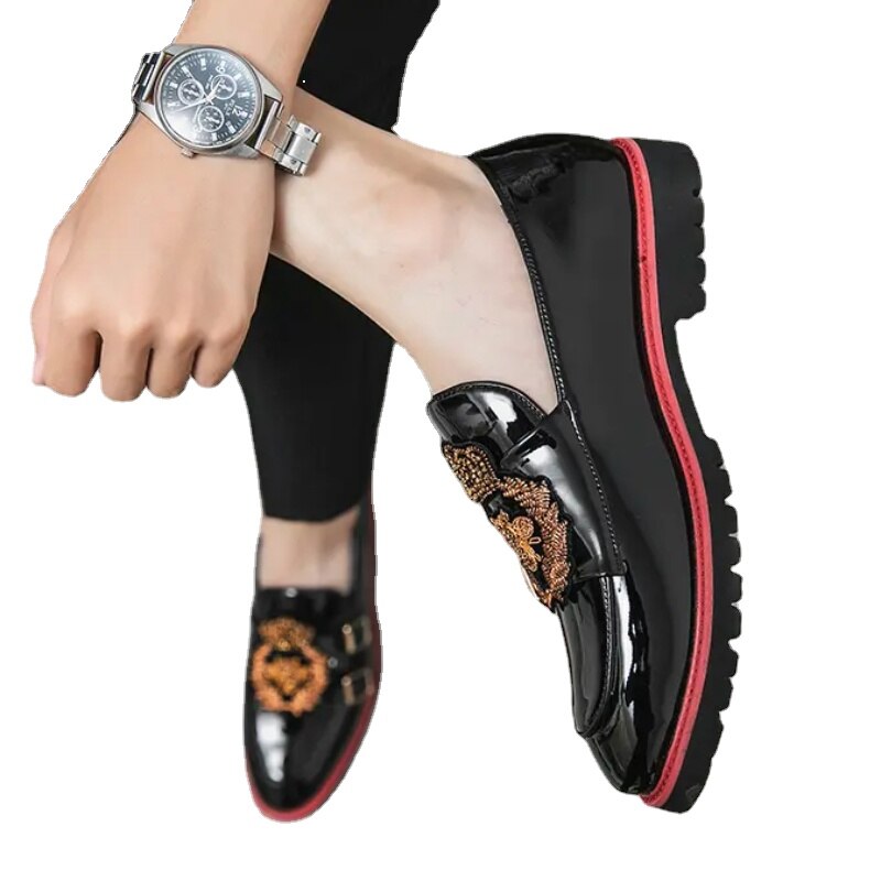 Embroidery Belt Buckle Decoration Slip-On Casual Shoes Low Heel Comfortable Classic Men Shoes