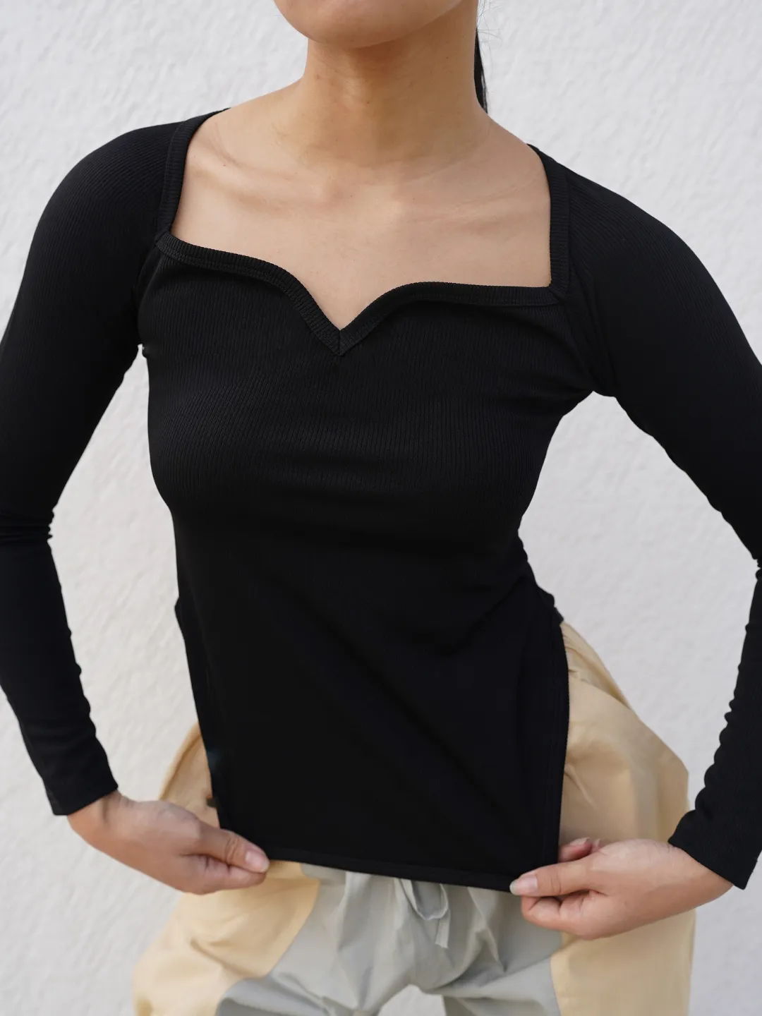 Stretchable Ribbed Sweetheart Neck Top